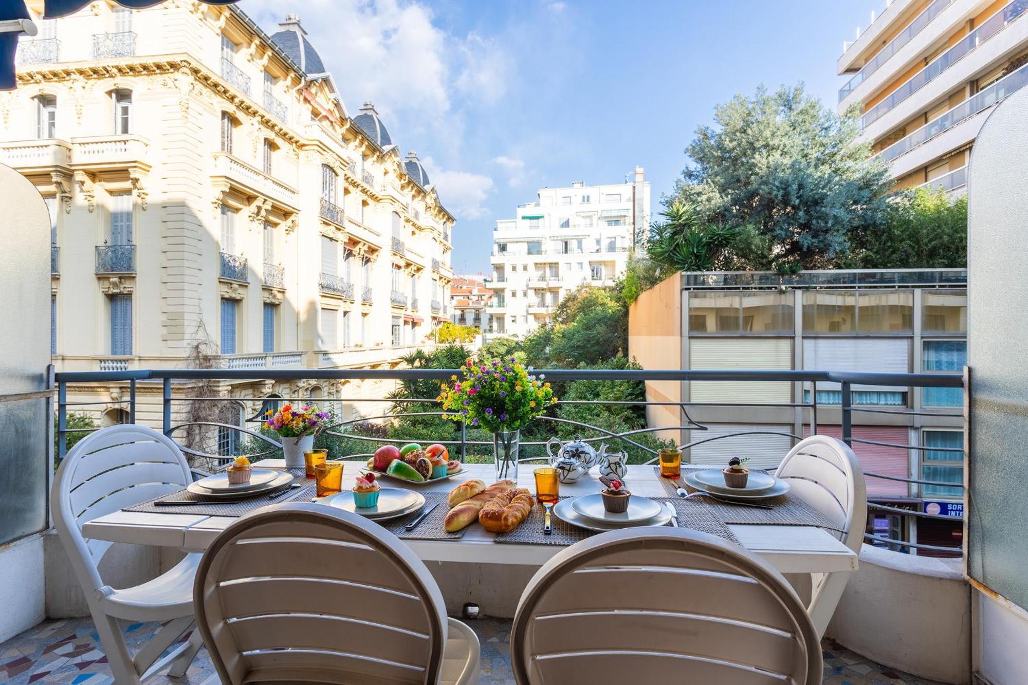 Massenet Apartment